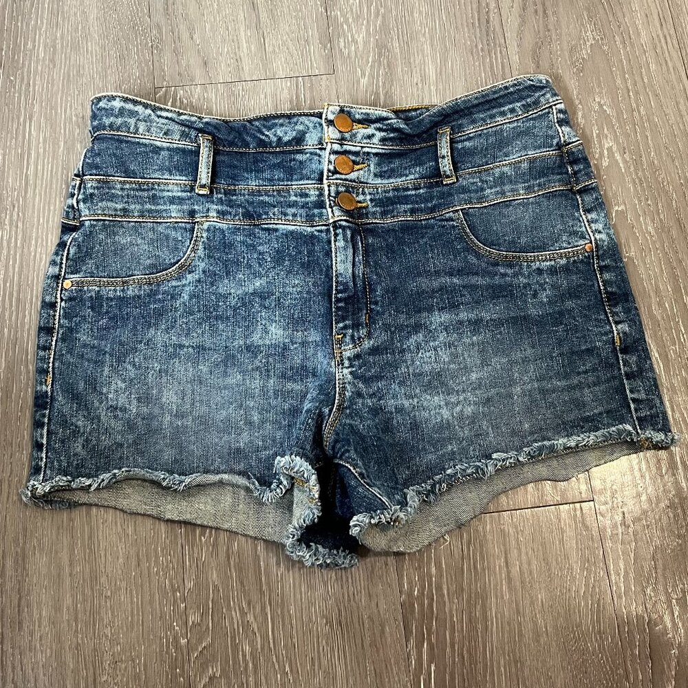 Refuge Distressed High Rise Denim Shorts Size 14